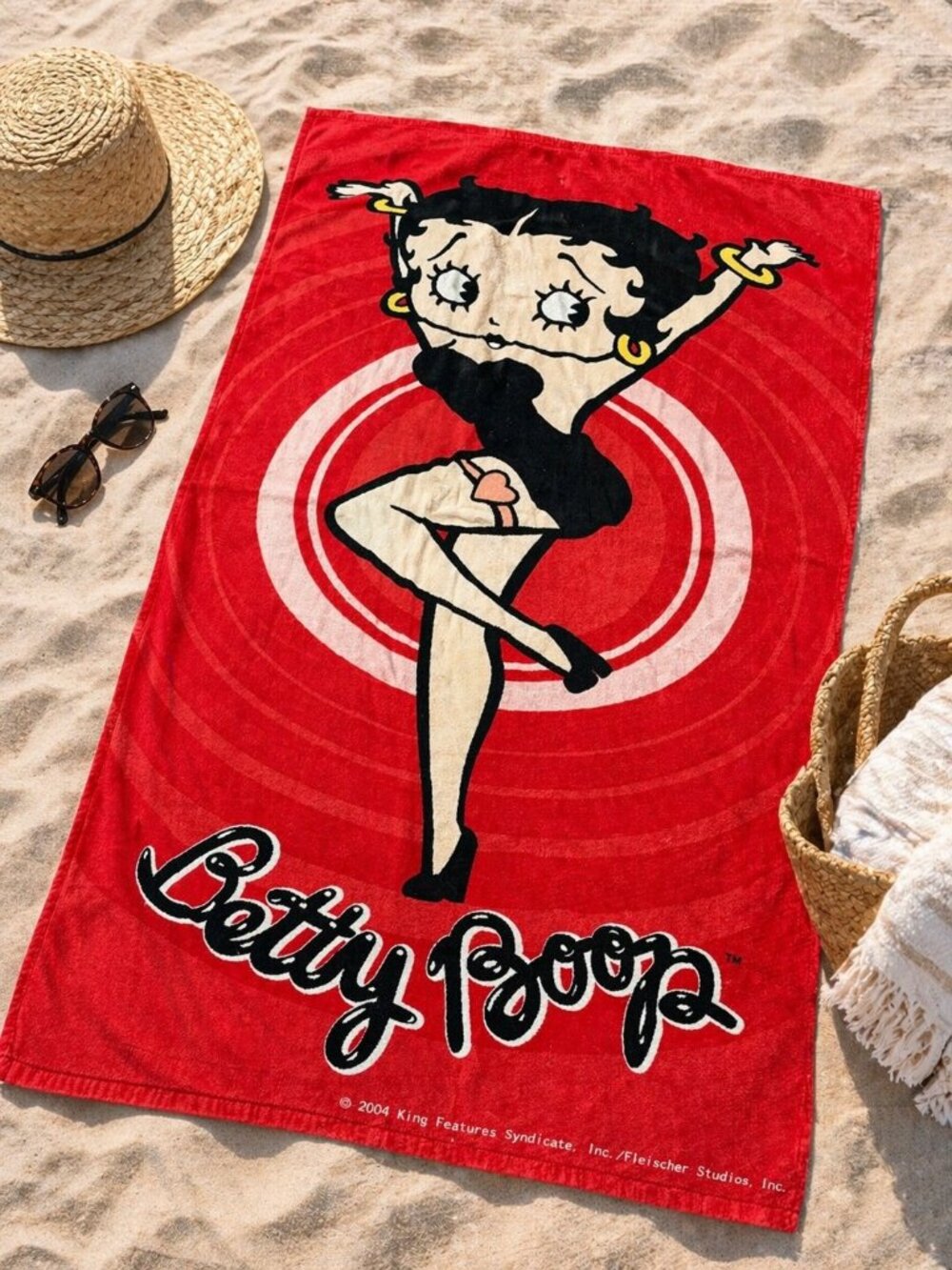 Betty Boop Beach Towel 2004 King Features Red Graphic Pool Vintage Y2K